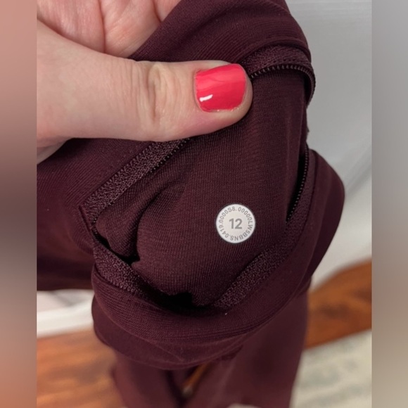 Lululemon Zoned In Tight *27" - Sz 12 - Picture 3 of 5